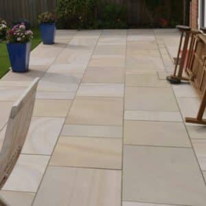 Rippon Buff, Smooth & Sawn Indian Sandstone Paving Slabs - 20mm Thick